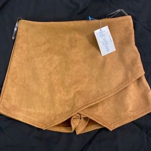 NWT Vanilla Sky light brown envelope skirt size small